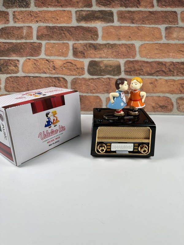Nostaljik Radyo Tasarımlı Melodili Öpüşen Biblo Set - Görsel 3