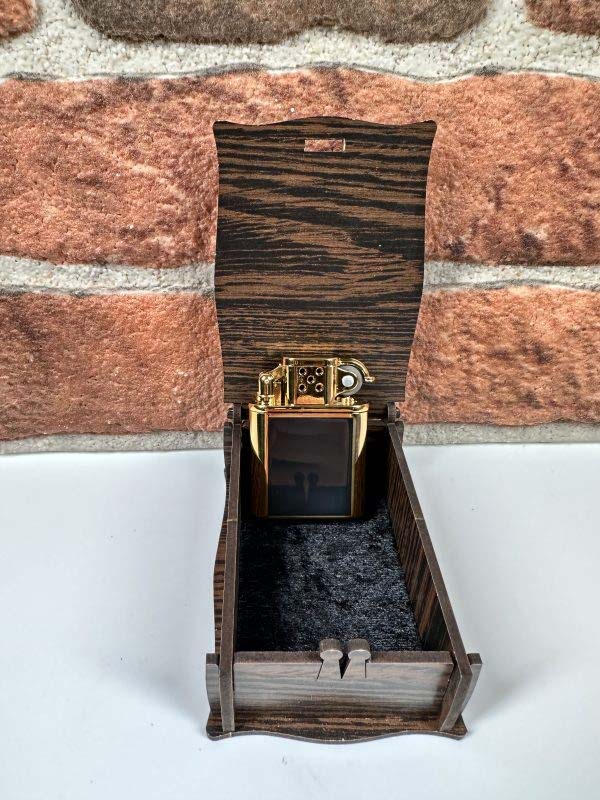 Zippo Benzinli Gold Çakmak - Görsel 3