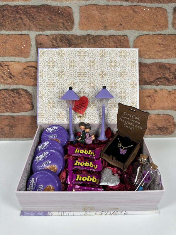 Sevimli Aşıklar Ve Kelebek Kolyeli Milka Set - Görsel 2
