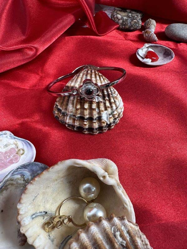 Yüz Dilde Seni Seviyorum Yazılı Yonca Bileklik