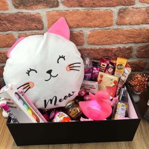 kedi tasarımlı yastıklı kombin set