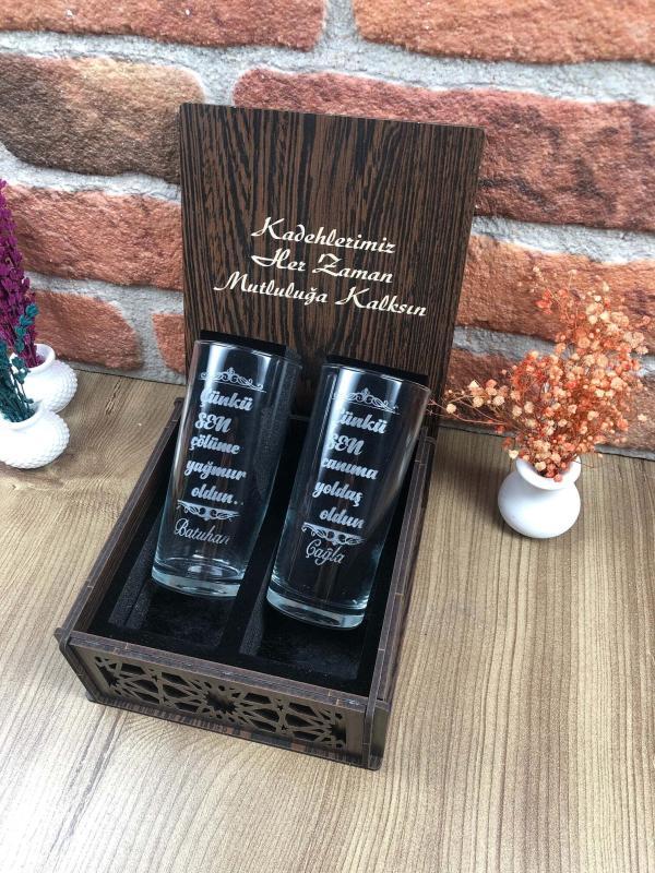 ikili rakı bardak seti isimli kişiye özel ahşap kutuda