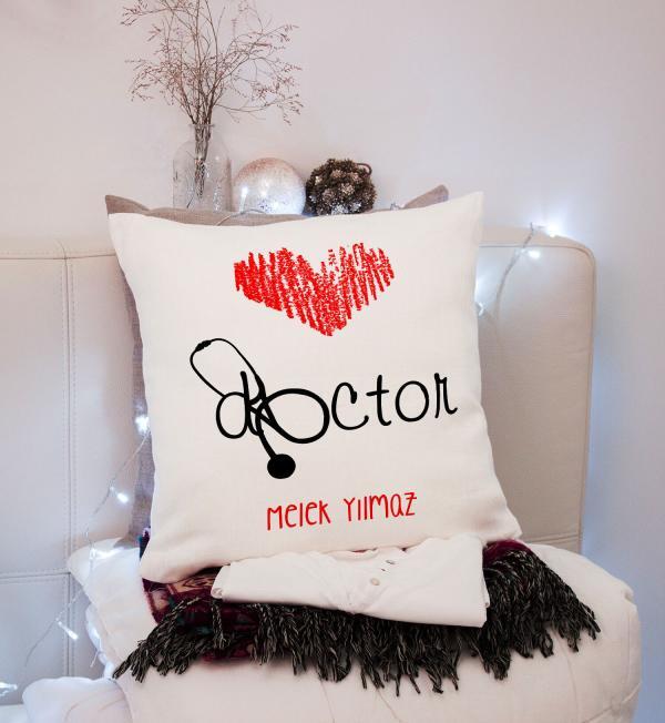 Doktor Tasarımlı Yastık