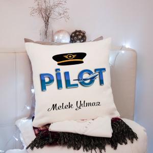 Pilot Tasarımlı Yastık: Rüya Gibi Uçuşa Geçin!