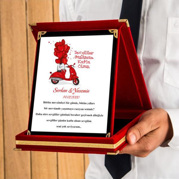 Sevgililer Günü Tasarımlı Plaket
