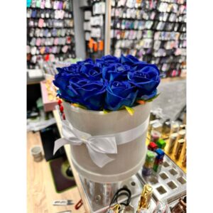 kadife kutuda mavi gül aranjmanı hediyelik ürün
