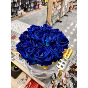 Kadife Kutuda Mavi Gül Aranjmanı - Kalıcı Dekoratif Hediye - Görsel 2 yakın çekim